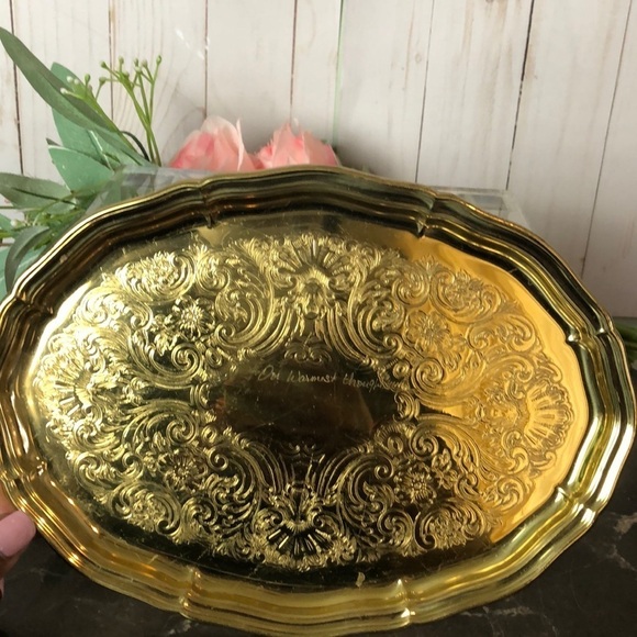 Gold Jewelry Organizer with Etched Flowers - Picture 2 of 4